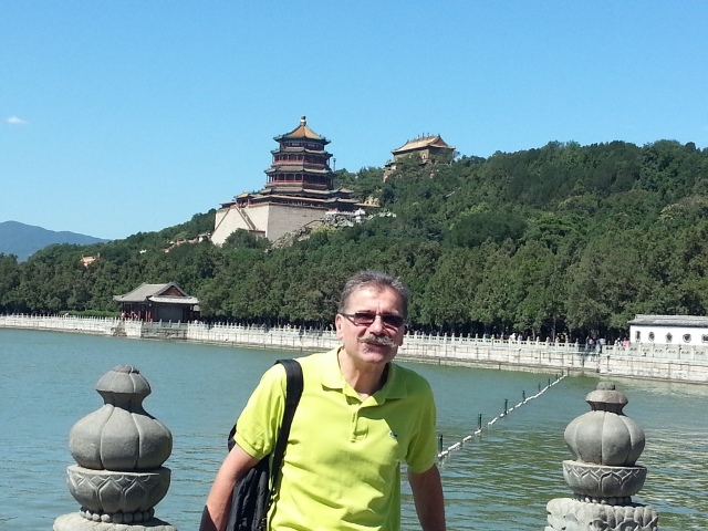 �Ϻ�������չMICONEX,�U�͈@